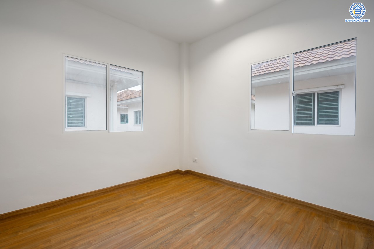 บ้านมือสองตกแต่งใหม่ ม.ลลิลอินเดอะพาร์ค บางใหญ่ พร้อมอยู่ตอบโจทย์ทุกฟังก์ชัน เนื้อที่ 39.9 ตร.ว. ฟังก์ชัน 3 ห้องนอน 2 ห้องน้ำ 1 ที่จอดรถ บนทำเลเดินทางสะดวก ใกล้เซ็นทรัลเวสต์เกต ทางด่วน "กาญจนาภิเษก และเพียง 5 นาทีถึงรถไฟฟ้าสายสีม่วง "สถานีตลาดบางใหญ่"